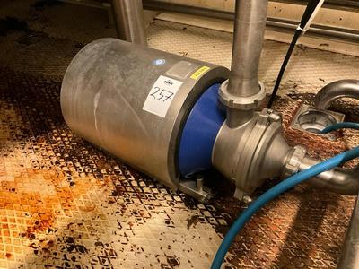 Overview picture of 2004 Alfa Laval pump (2x)